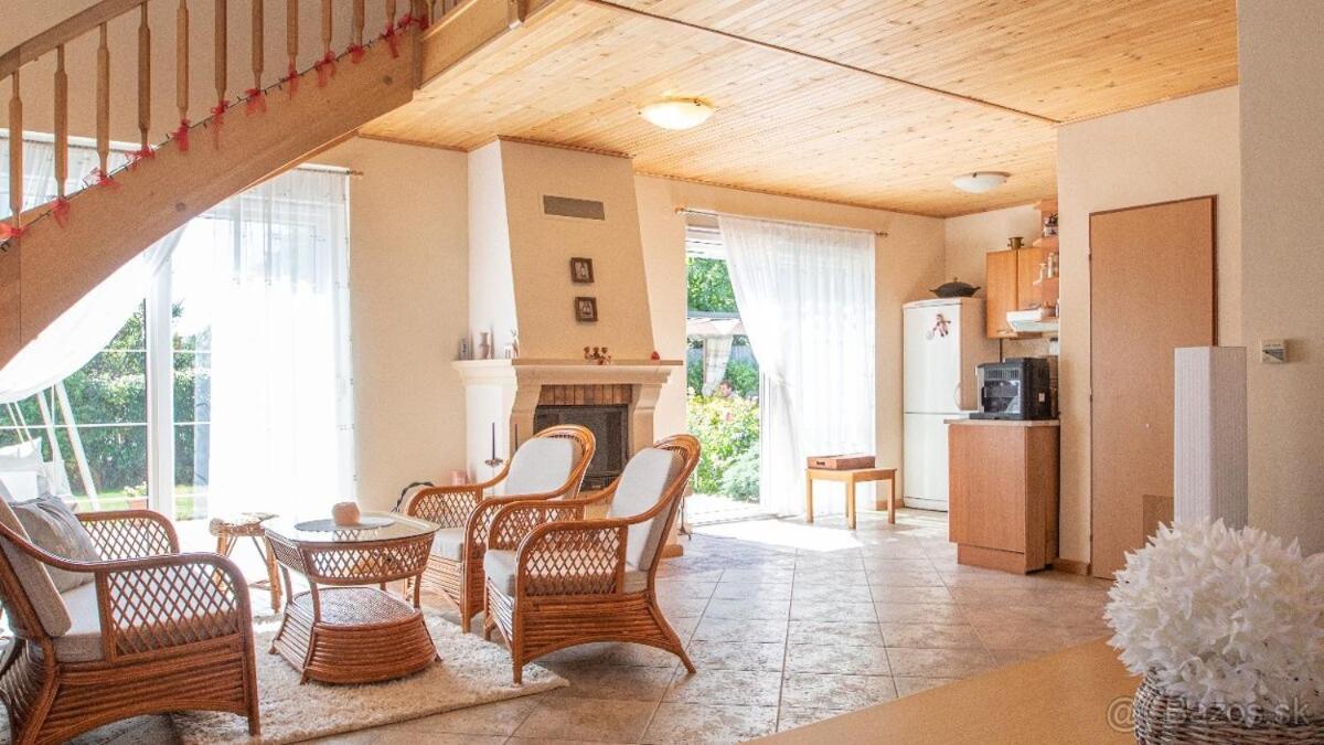 Villa Garfield Nitrianske Rudno Esterno foto